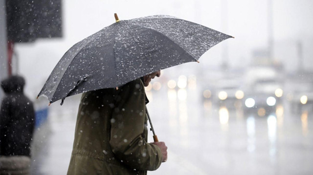 Bursa’da bayram sevincine yağmur