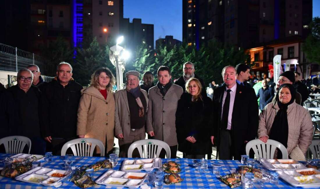 Osmangazi’de Gönül Sofrası tüm Bursa’ya yayılıyor! Osmangazi’de Gönül Sofrası tüm Bursa’ya yayılıyor!