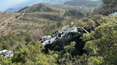 Mersin’in Anamur ilçesinde işçileri taşıyan