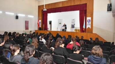 Kültür ve sanata verdiği desteklerle