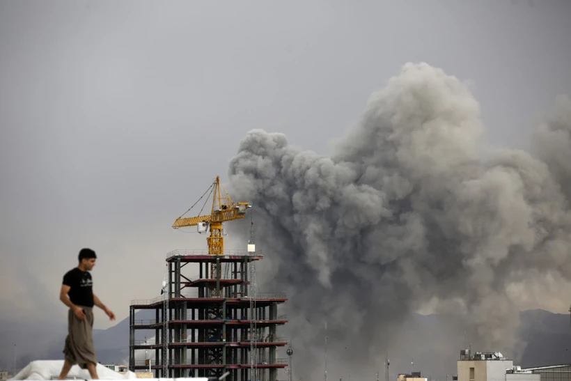 Tahran’da şiddetli patlamalar: Kentte savaş alarmı İran’ın başkenti Tahran’da art