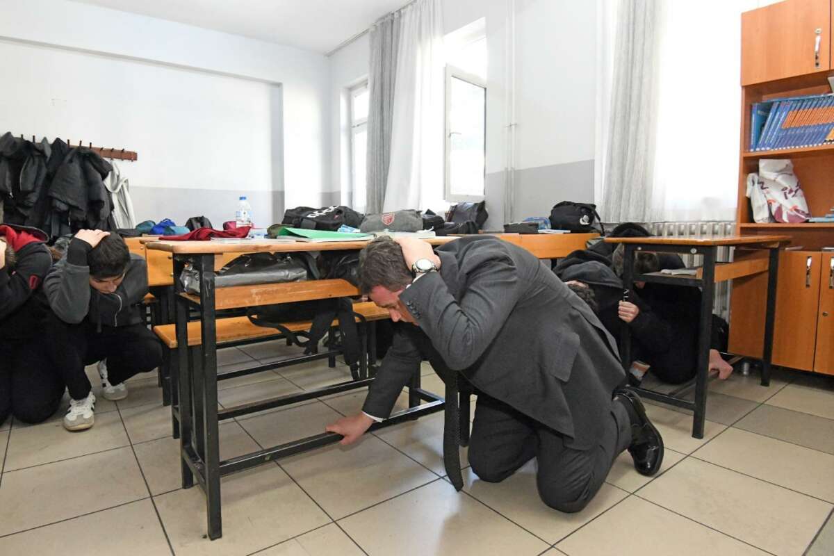 Bursa Osmangazi’de dev afet tatbikatı; Nefes kesen anlar…