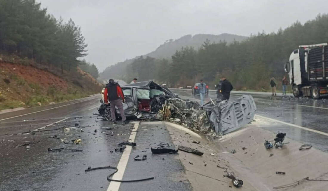 Yatağan-Milas yolunda kaza: 3 kişi yaralandı Muğla’nın Yatağan-Milas Karayolu Beypınarı