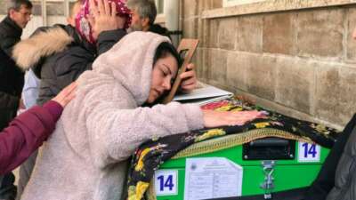 Bursa’nın İnegöl ilçesinde kaldırımda dedesi