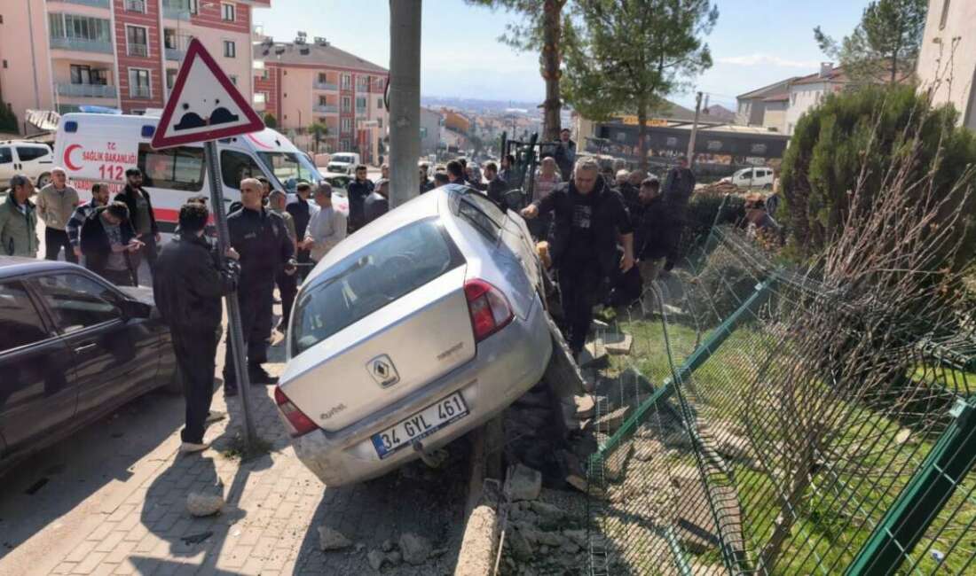 Bursa’da feci kaza; Dede ve torunlarının kabusu oldu Bursa’nın İnegöl ilçesinde, sürücüsünü el