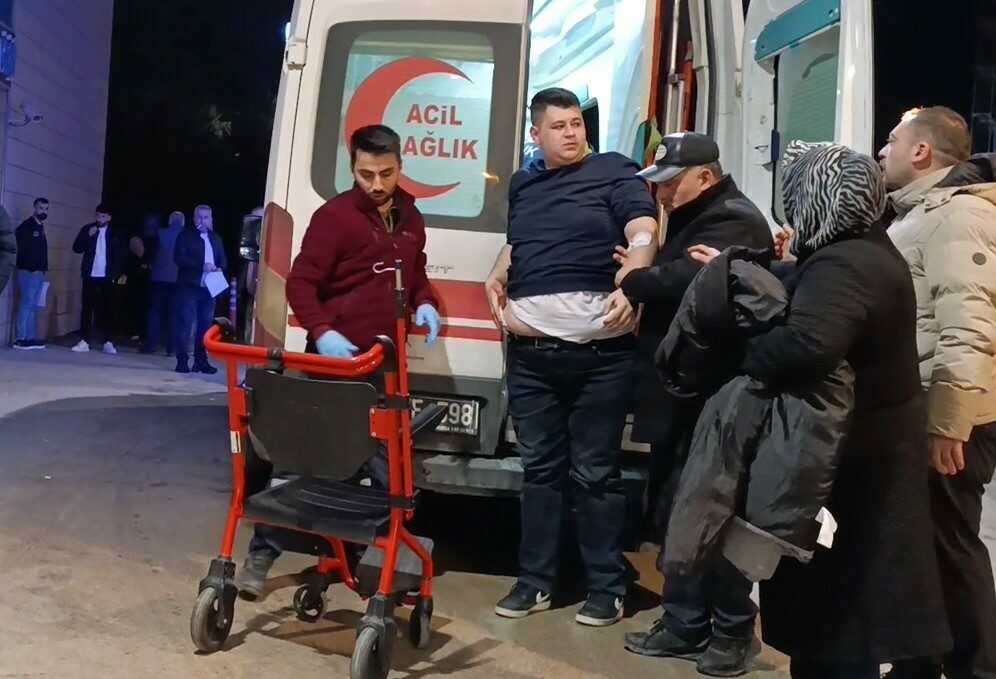 Bursa’da restoranda bıçaklı kavga!