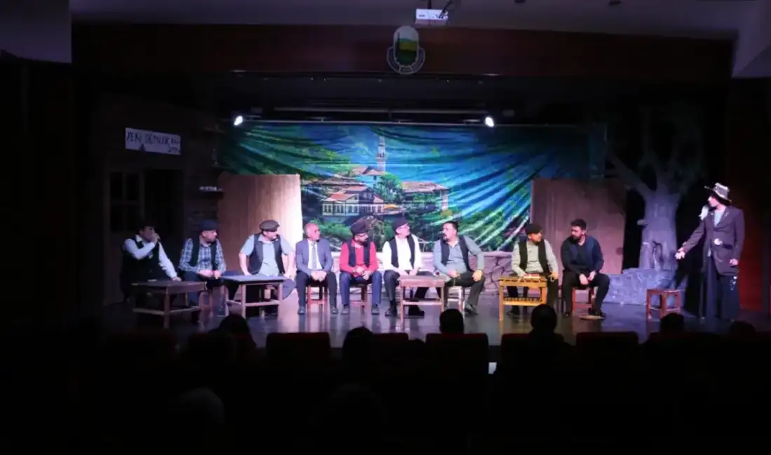 İnegöl’de 27 Mart Dünya Tiyatrolar Günü, özel bir gösteriyle kutlandı! İnegöl Belediyesi Şehir Tiyatrosu,