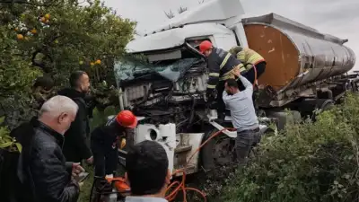 Hatay'da bir araçla çarpışarak kontrolden