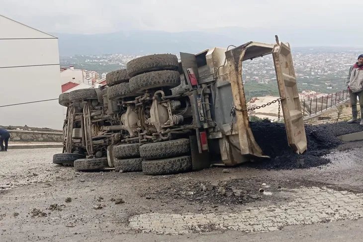 Hatay'ın Samandağ ilçesinde sürücüsünün