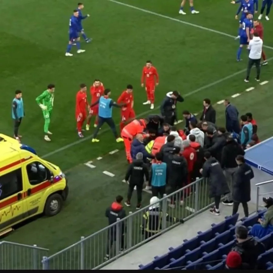 U-21 milli maçında şok; Egemen Korkmaz yere yığıldı