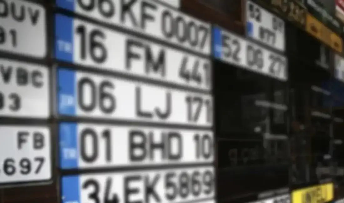 APP plakalar için yeni düzenleme! Erdoğan ‘talimat verdim’ demişti… Yeni trafik düzenlemesiyle birlikte,