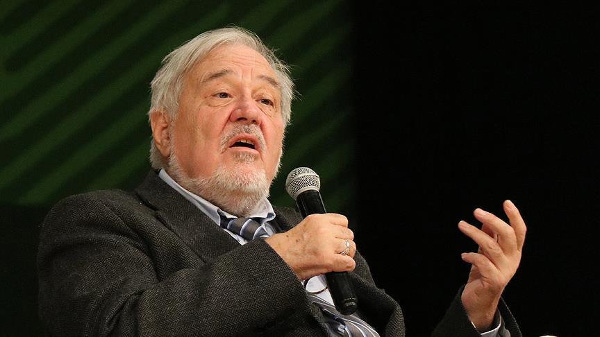 Tarihçi ve yazar Prof.