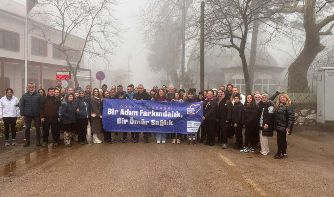 Bursa’da sağlıklı yaşama dikkat çekmek için yürüyüş düzenlendi! Nilüfer Belediyesi ve Uludağ