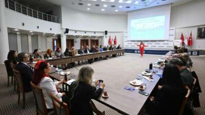 BTSO’nun ev sahipliğinde düzenlenen “Yerelden