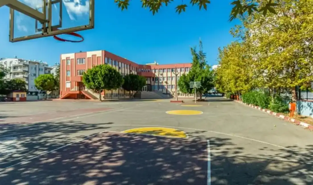 Şanlıurfa ve Kahramanmaraş'taki okul