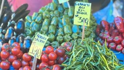 Bursa’nın tarihi pazarlarından Tuz Pazarı’nda