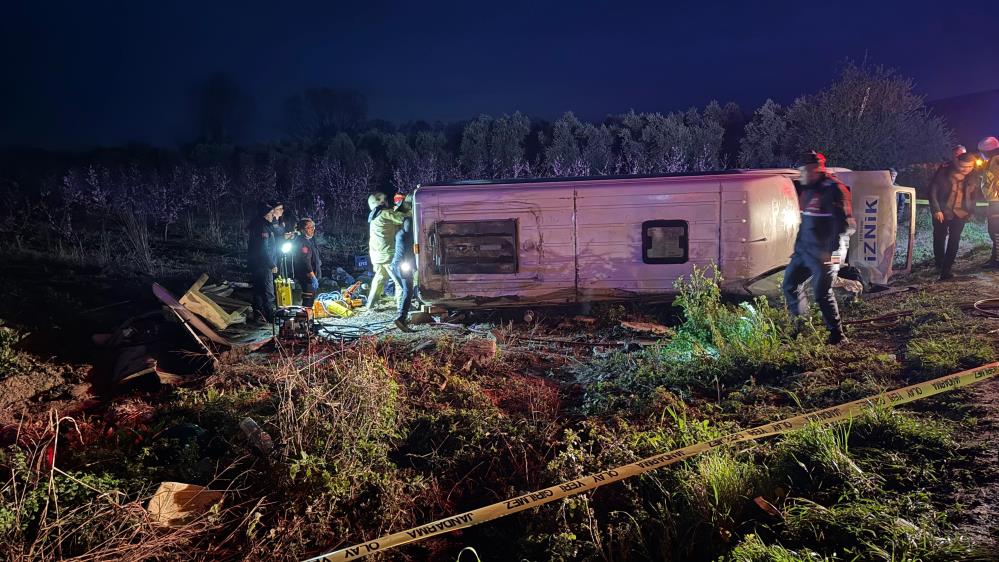 Bursa’da korkunç kaza; 1 ölü, 12 yaralı Bursa'nın İznik ilçesinde
