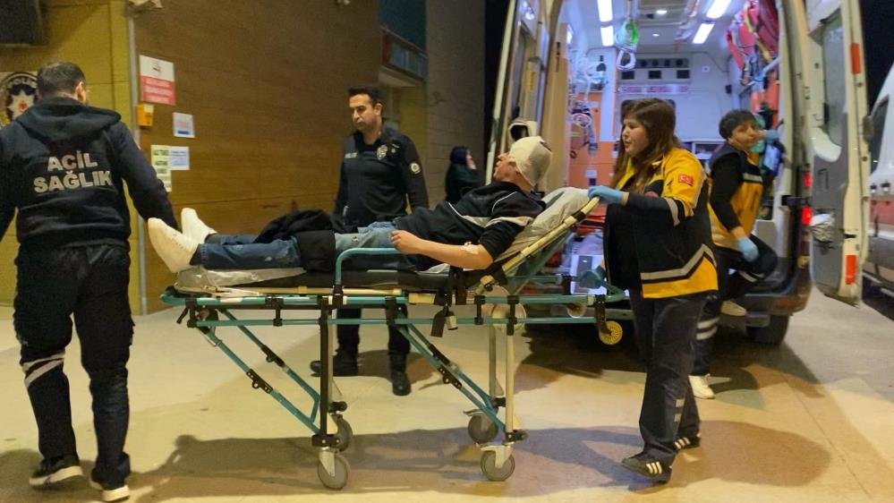 Bursa’da iki grup sopalarla birbirlerine saldırdılar! Bursa'nın İnegöl ilçesinde 2