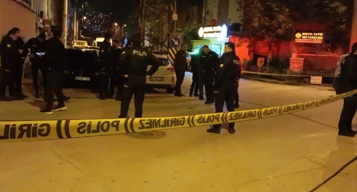 Bursa’da gece yarısı silah sesleri; 2 kişi yaralandı… Bursa’da iki grup arasında