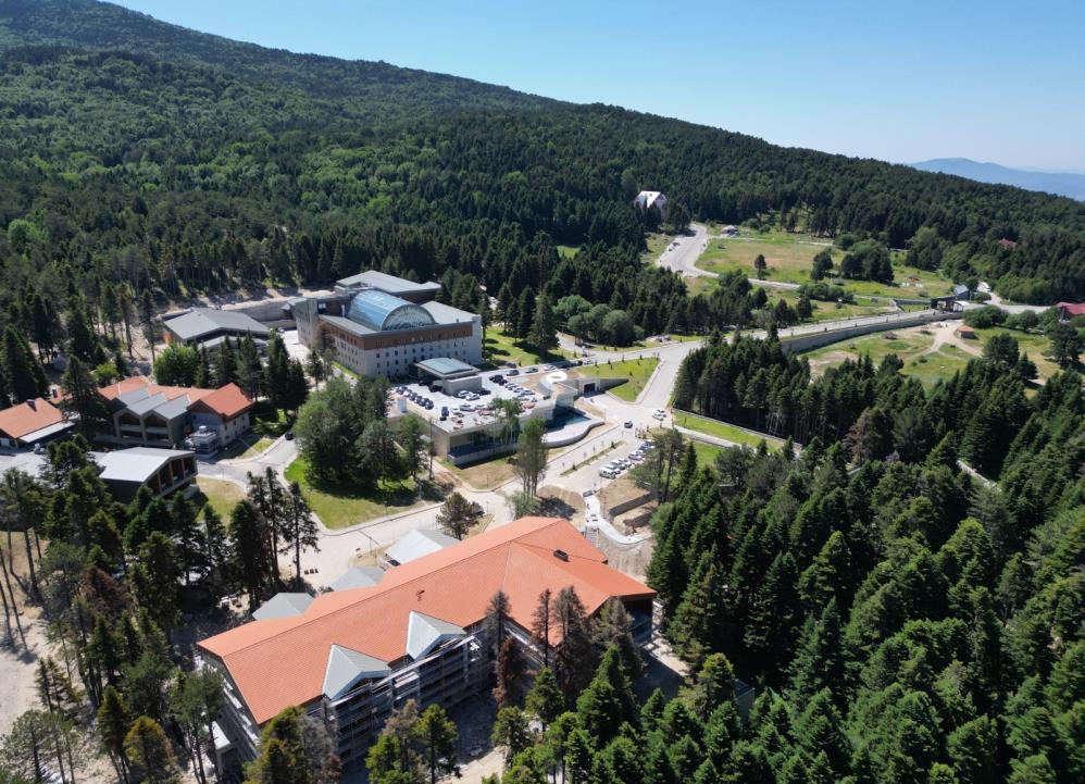 Bursa Business School’da eğitimler sürüyor