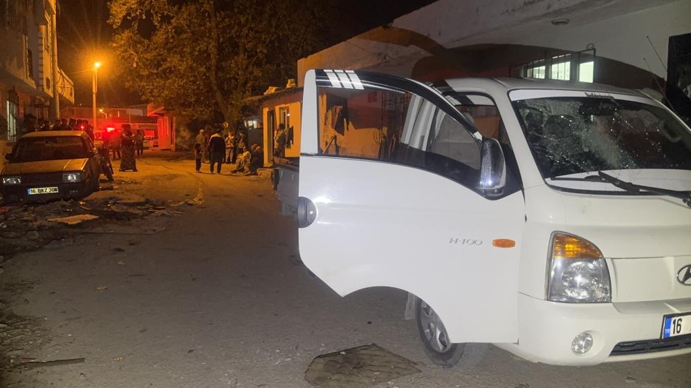 Bursa’da olaylı gece; 14 yaşındaki çocuk silahla vuruldu Bursa'da çıkan silahlı kavgada