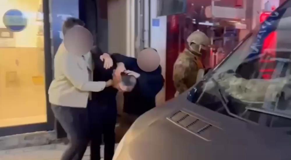 Bursa merkezli operasyonda 15 firari yakalandı Bursa İl Emniyet Müdürlüğü