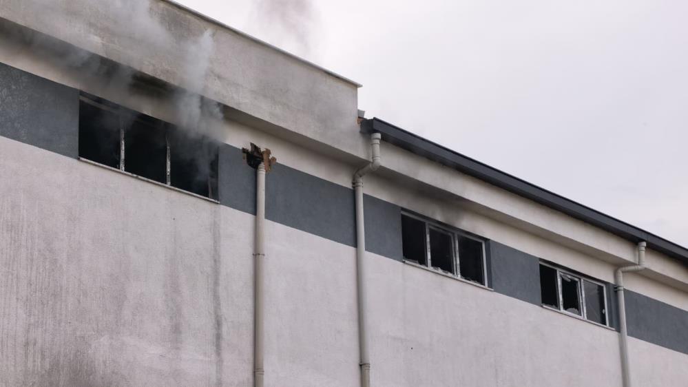 Bursa’da mobilya fabrikasında panik anları! Bursa'nın İnegöl ilçesinde bir