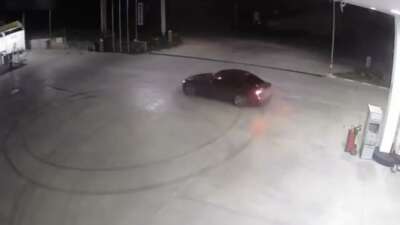 Bursa'da benzin istasyonunda sürücü, yaptığı