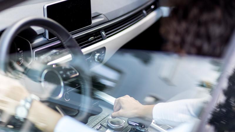 Araç içi multimedya sistemlerine yeni düzenleme geliyor Ali Yerlikaya Çiftçi, araçlarda