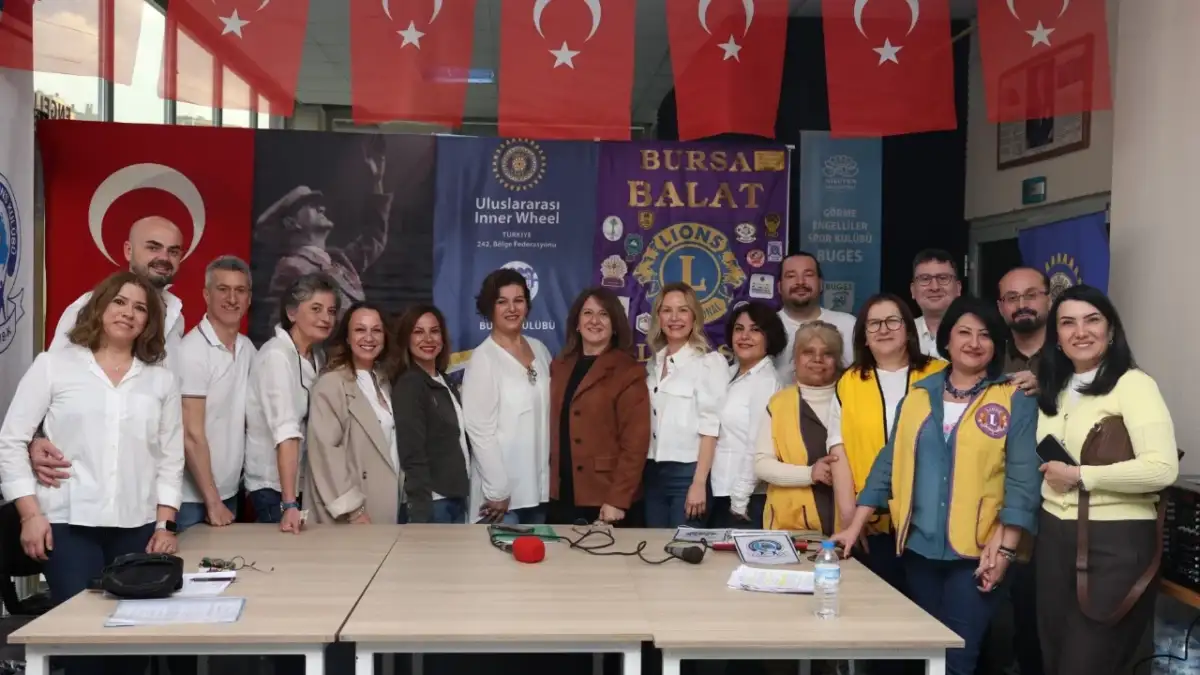 Görme engelli sporculara özel “Canlı Radyo Tiyatrosu” sahneye taşındı