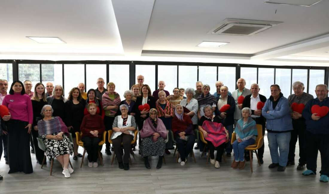 Nilüferli kadınlardan anlamlı davranış; Huzurevi sakinlerinin mutluluğu… “Kalpten İlmekler İyilik Sahnesinde”