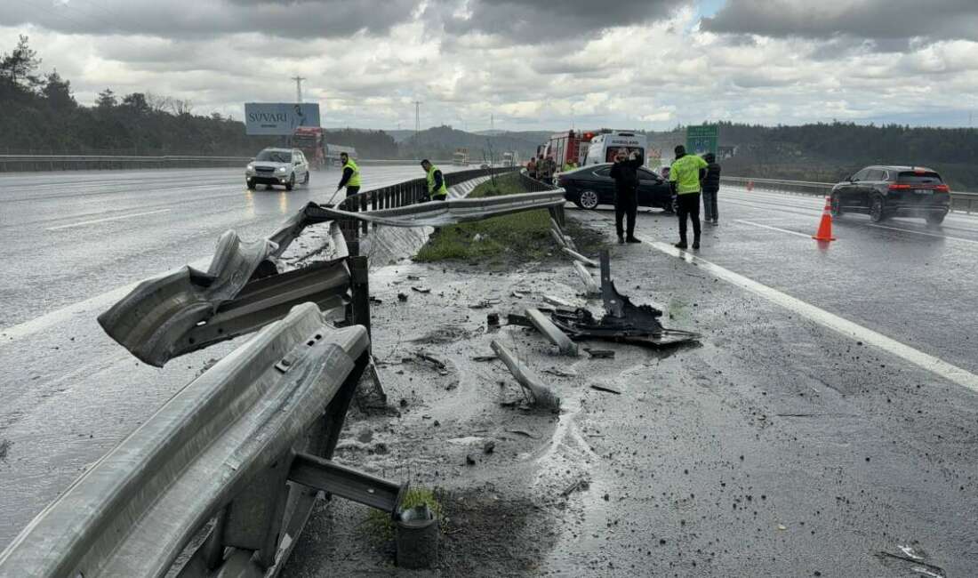 Kuzey Marmara’da yağış kazayı getirdi: 3 araç çarpıştı Arnavutköy'de etkili olan şiddetli