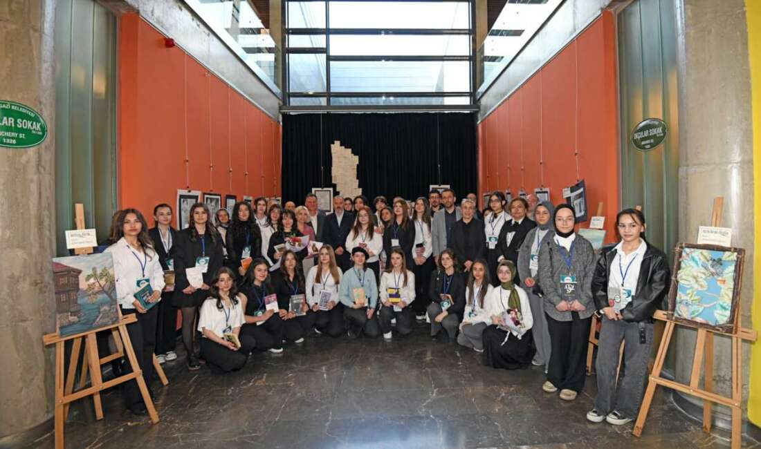 Bursa’da kültür ve eğitim dünyası bu sergide buluştu! Osmangazi Belediyesi ev sahipliğinde