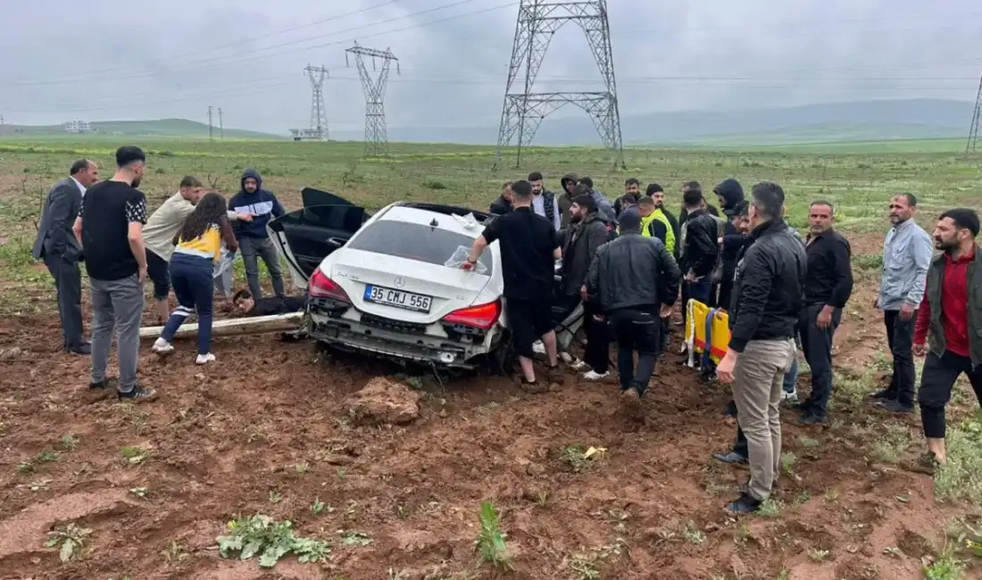 Siirt’in Kurtalan ilçesinde otomobil