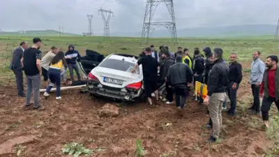 Siirt’in Kurtalan ilçesinde otomobil ile