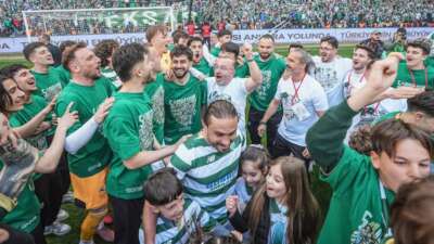 Şampiyonluğunu geçen hafta garantileyen Bursaspor,