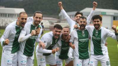 Lider Bursaspor bugün en yakın