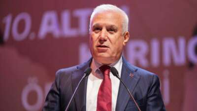 Büyükşehir Belediye Başkanlığı görevinden uzaklaştırılan