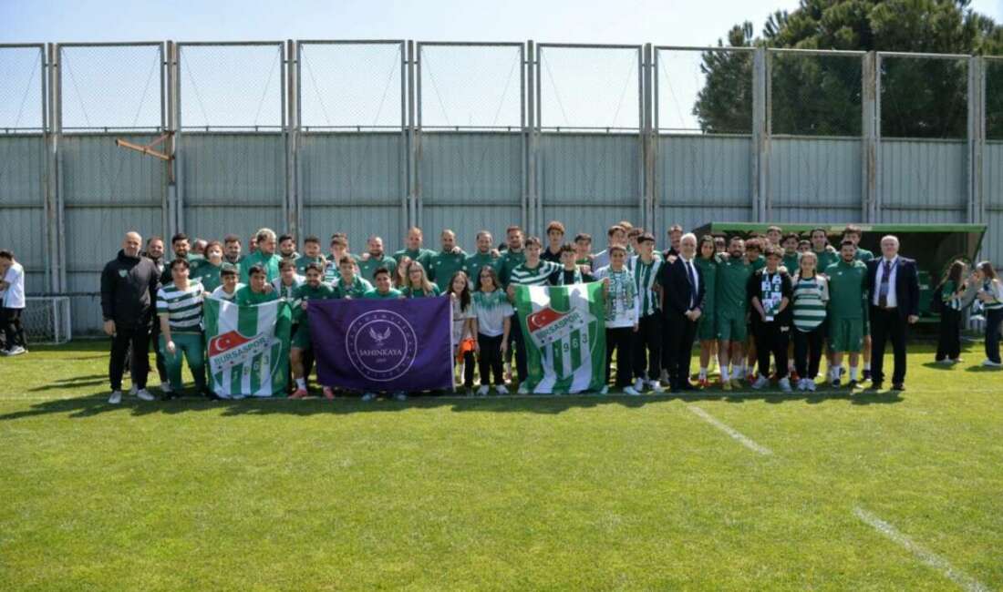 Şahinkaya Eğitim Kurumları öğrencileri,