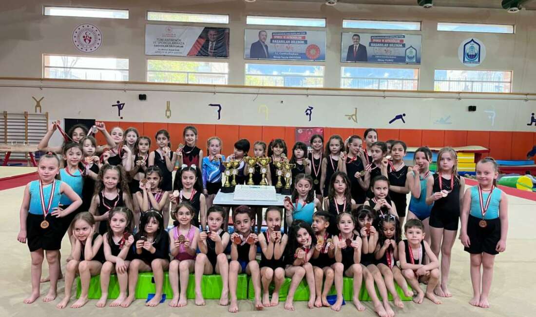 Yıldırımlı küçük jimnastikciler başarıdan başarıya koştu!