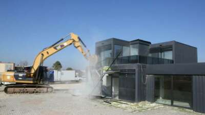 Nilüfer Belediyesi yıkım ekipleri, imara