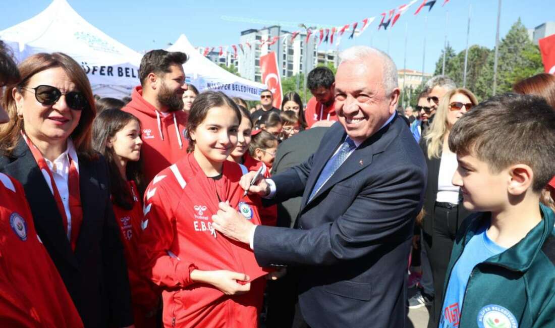 Şadi Özdemir; Nilüfer’i gençlerle büyüteceğiz Nilüfer Belediyesi’nin 19 Mayıs