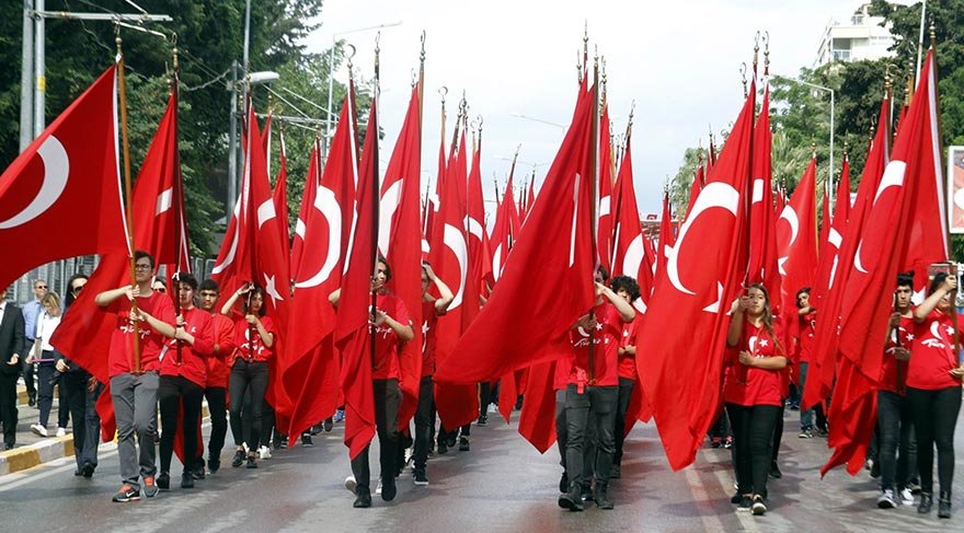 19 Mayıs coşkusu: 107 yıllık gurur ve bağımsızlık meşalesi 19 Mayıs coşkusu: 107 yıllık gurur ve bağımsızlık meşalesi