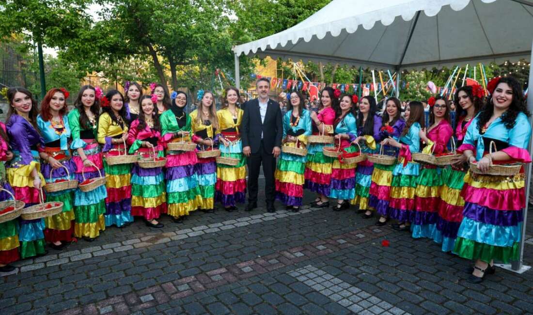Kültürpark’ta düzenlenen Hıdırellez Şenliği,