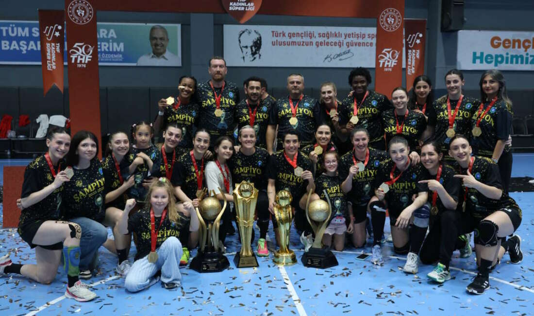 Bursa Büyükşehir Belediyespor sezonun üçüncü kupasına da kavuştu