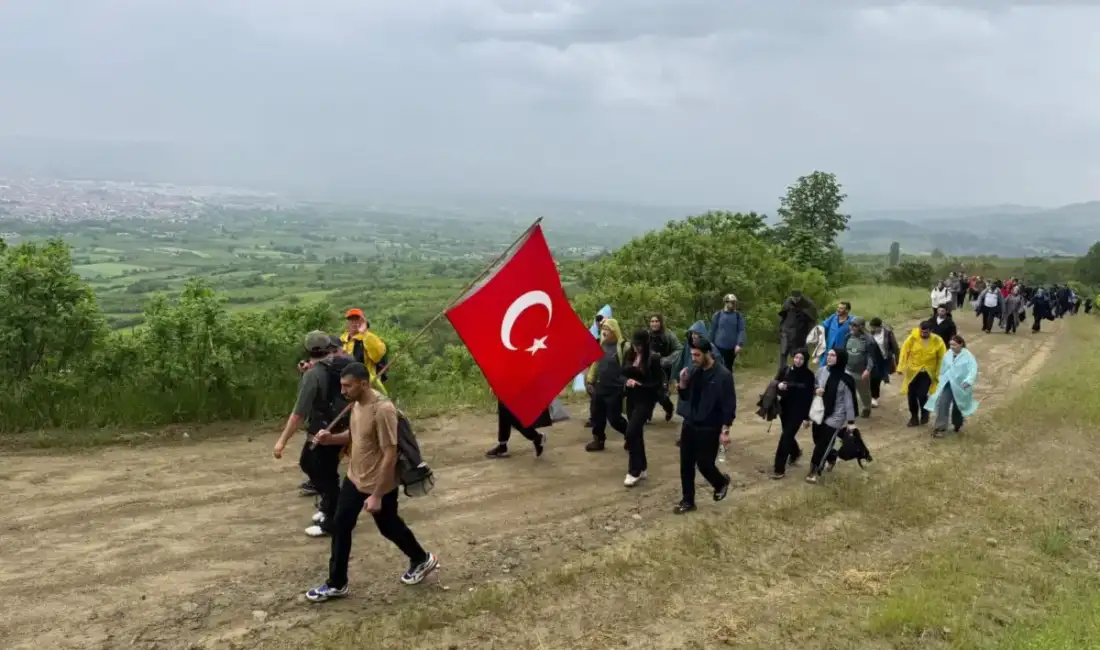 İnegöl’de doğa severlerden anlamlı yürüyüş! 19 Mayıs Atatürk’ü Anma