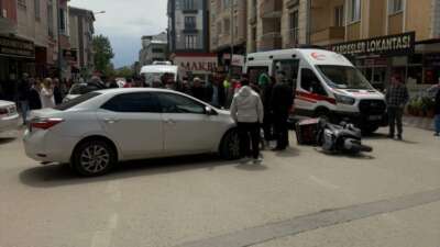Bursa'nın Karacabey ilçesinde otomobilin çarptığı