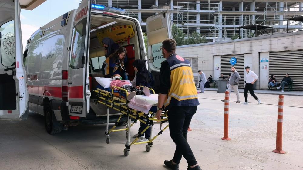 Bursa'nın İnegöl ilçesinde balkonda