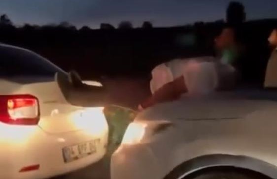 Bursa'da yolda kalan aracı