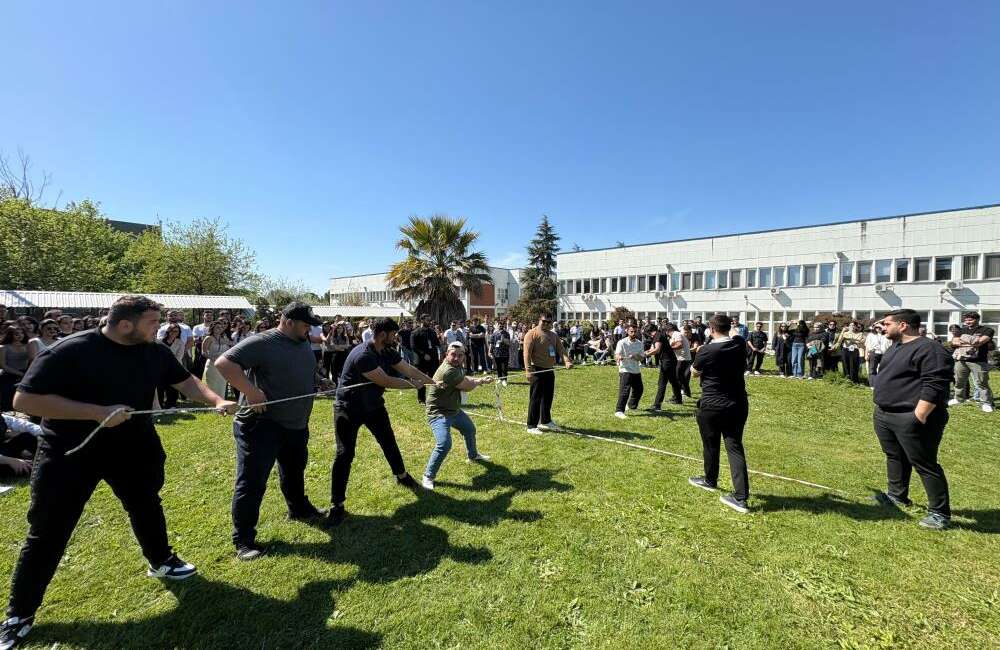 Bursa’daki geleneksel tomurcuk şenliğinden renkli görüntüler Bursa Uludağ Üniversitesi (BUÜ)
